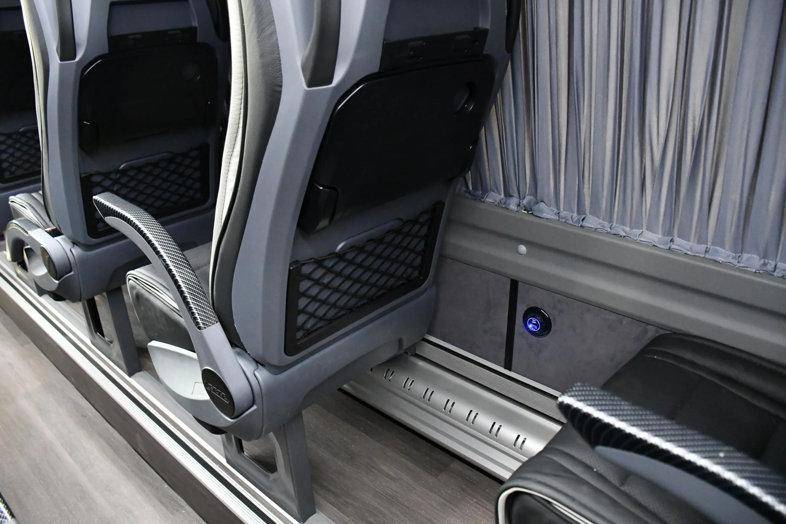 VIP LAND XXL - Access - Oleaster